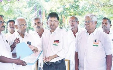 அரசு பள்ளிக்கு தனது இடத்தை தானமாக வழங்கிய தொழில் அதிபர்