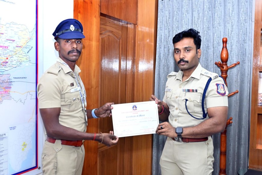 மாநில அளவில் திறனாய்வுப் போட்டியில் பதக்கங்கள்; காவலர்களுக்கு எஸ் பி பாராட்டு