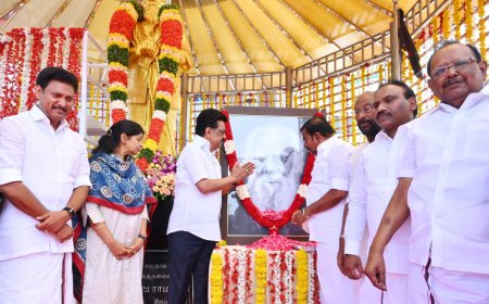 திருச்சியில் பெரியார் சிலைக்கு மரியாதை செய்த முதல்வர்; அமைச்சர்கள் பிரம்மாண்ட வரவேற்பு