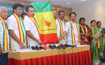 நமது மக்கள் முன்னேற்றக் கழகத்தின் கட்சிக்கொடி அறிமுக விழா;25 தொகுதியில் போட்டியிட முடிவு