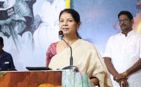 அதிமுக அலுவலக கட்டடம் இங்குதான் உள்ளது; ஆனால், அலுவலகத்தின் அதிகாரம் டெல்லியின் கையில்: கனிமொழி எம்.பி.,