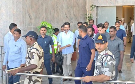 தவெக தலைவர் விஜய் திருச்சியில் இருந்து நாமக்கல் புறப்பட்டார்