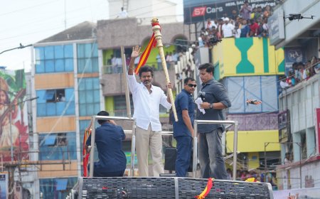 பாஜகவுடன் மறைமுகக் கூட்டணியில் உள்ள திமுகவிடம் மக்கள் ஜாக்கிரதையாக இருக்க வேண்டும்-நாமக்கல்லில் விஜய்