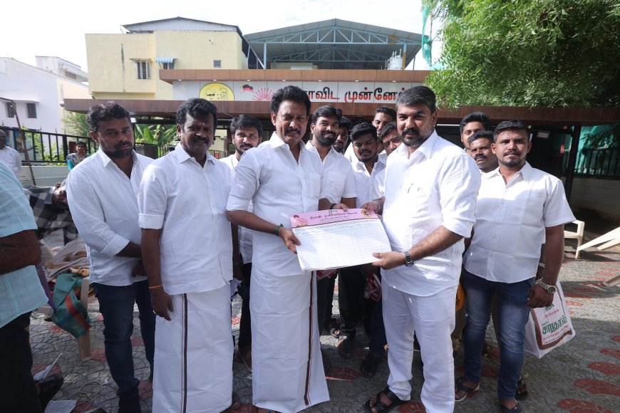 திருச்சி அதிமுக நிர்வாகிகள் 200 பேர் அமைச்சர் மகேஷ் முன்னிலையில் திமுகவில் ஐக்கியம்