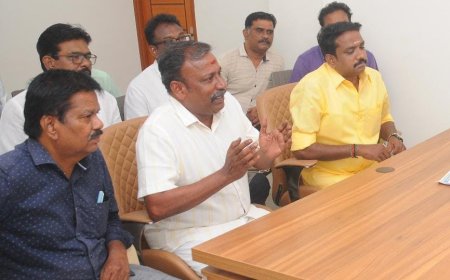 தீபாவளி பண்டிகைக்கு அடுத்த நாள் அக். 21ஆம் தேதி பொது விடுமுறையாக  அறிவிக்க தமிழ்நாடு தொடக்கப்பள்ளி ஆசிரியர் கூட்டணி  முதல்வருக்கு கோரிக்கை