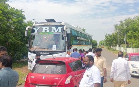 கரூர் பெருந்துயரம்; விஜயை சந்திக்க பலியானவர்களின் குடும்பத்தினரை  சென்னைக்கு அழைத்துச் செல்லும் தவெக நிர்வாகிகள்