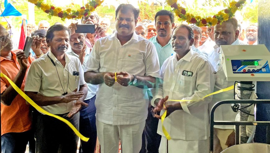 நியாயவிலைக்கடையை திறந்து வைத்த கவுன்சிலர் ரெக்ஸ்