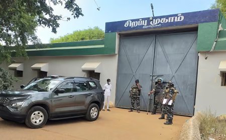 திருச்சி மத்திய சிறையில் மோதல்; 4 பேர் மீது வழக்கு; ஆட்சியர்-காவல் ஆணையர் பேச்சுவார்த்தை
