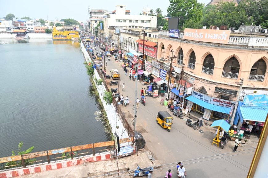 திருச்சி தெப்பக்குளம் பளிச்; பொதுமக்கள் மகிழ்ச்சி; தரைக்கடை வியாபாரிகள் போராட்டம்