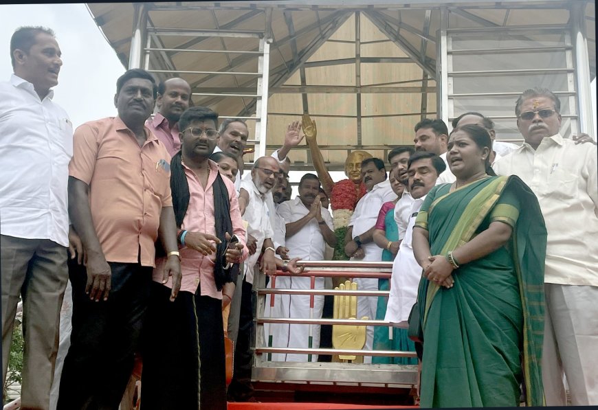 இந்திரா காந்தி பிறந்தநாள்; இரும்புப் பெண்மணி விருது வழங்கிய அமைச்சர் கே.என்.நேரு