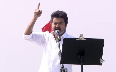 பெரியார் பெயரைச் சொல்லிக் கொண்டு கொள்ளை அடிக்காதீர்கள்: திமுக தீய சக்தி - ஈரோட்டில் விஜய்