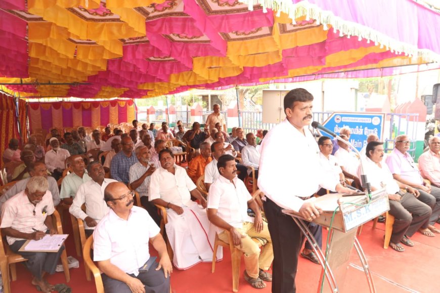சண்முகா நகரில் பூங்கா அமைக்காத மாநகராட்சியை கண்டித்து  உண்ணாவிரத போராட்டம்: திரளானோர் பங்கேற்பு