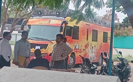கரூர் தவெக கூட்ட நெரிசலில் 41 பேர் பலியான விவகாரம்: பிரச்சார வாகனத்தில் மத்திய தடயவியல் குழுவினர் ஆய்வு