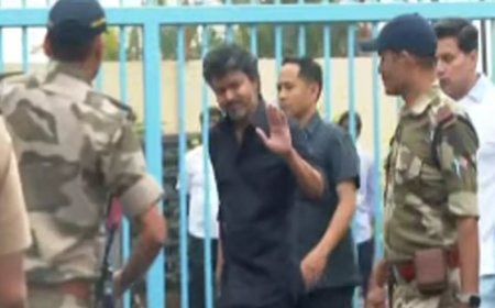 டெல்லி சி.பி.ஐ அலுவலகத்தில் ஆஜரான விஜய்:10 கேள்விகளை முன் வைக்க இருக்கும் சி.பி.ஐ: புஸ்லி ஆனந்த் மிஸ்ஸிங் 