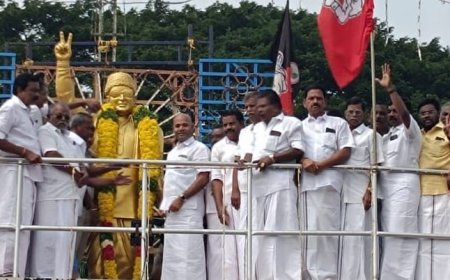 எம்ஜிஆர் 109-வது பிறந்தநாள்;  அதிமுக சார்பில் முன்னாள் எம்பி ப.குமார் மரியாதை