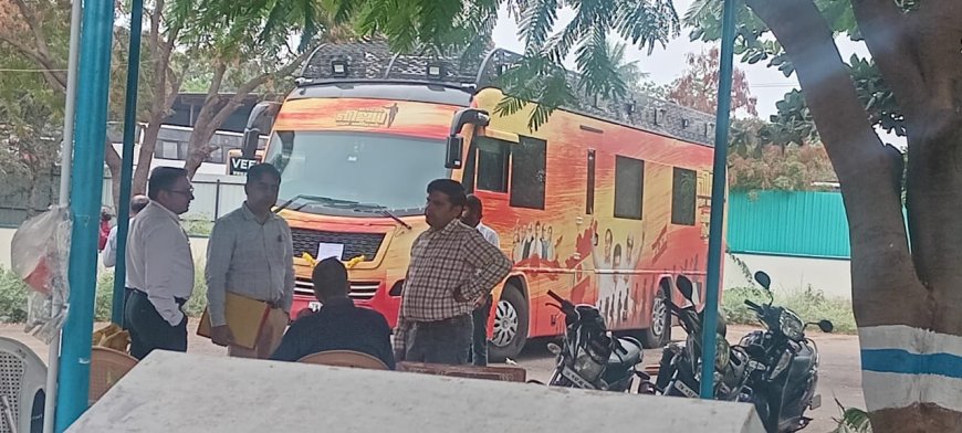 கரூர் தவெக கூட்ட நெரிசலில் 41 பேர் பலியான விவகாரம்: பிரச்சார வாகனத்தில் மத்திய தடயவியல் குழுவினர் ஆய்வு