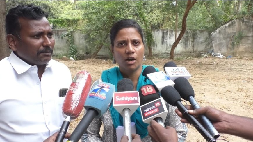 நாயை விட்டு கடிக்க வைத்த நபர்கள் மீது நடவடிக்கை கோரி திருச்சி எஸ்பியிடம்  பெண் புகார்