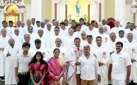 புனித மரியன்னை பேராலயத்தில் யூஜின் குருத்துவ வெள்ளி விழா கோலாகலம்; அமைச்சர்கள் பங்கேற்பு