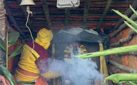 மகாசிவராத்திரி; வெள்ளியங்கிரி மலையில் சிவாய கோஷத்துடன் குவிந்த பக்தர்கள்