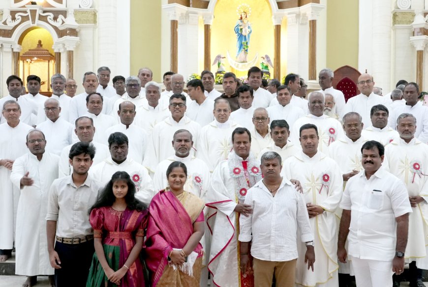புனித மரியன்னை பேராலயத்தில் யூஜின் குருத்துவ வெள்ளி விழா கோலாகலம்; அமைச்சர்கள் பங்கேற்பு