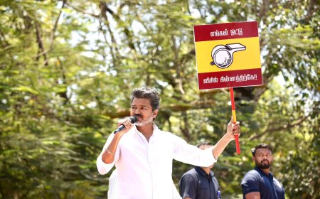 விஜய்க்கு திருச்சியில் உற்சாக வரவேற்பு; பொதுமக்களை சந்திக்கும் முன்பே சலசலப்பில் சிக்கிய தவெக