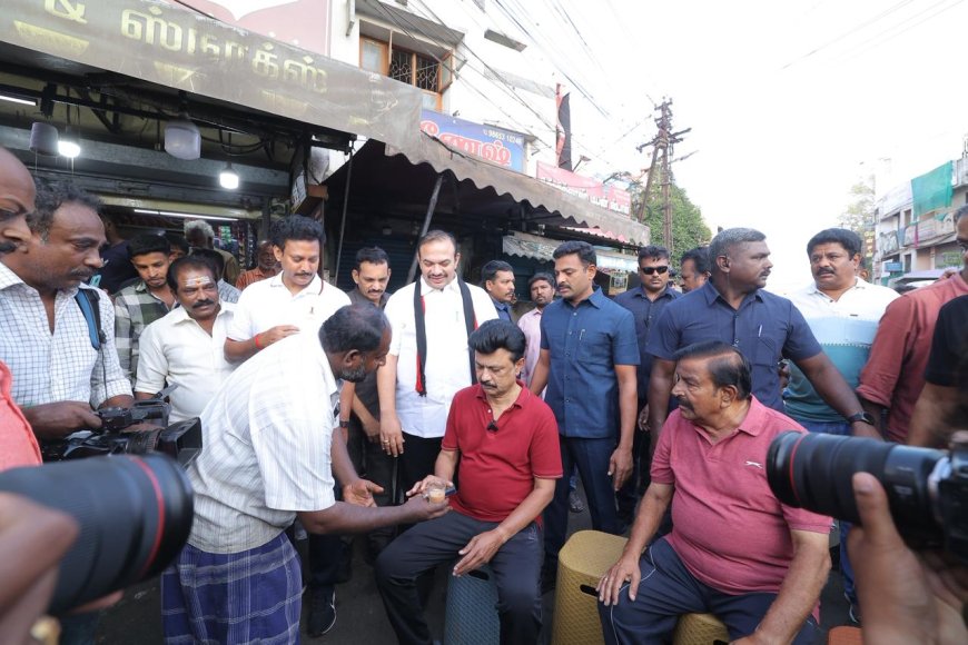விஜய் போட்டியிடும் தொகுதியில் வாக்கிங் சென்று வாக்கு சேகரித்த முதல்வர்