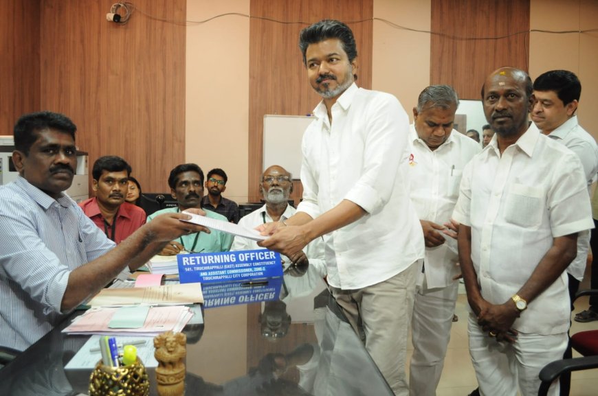 நல்ல நேரத்திற்காக காத்திருந்த விஜய்