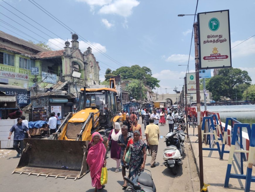 திருச்சி தெப்பக்குளம் பகுதியில் ஆக்கிரமிப்பு கடைகள் அகற்றம்: தேர்தல் முடிந்த கையோடு மாநகராட்சி அதிரடி