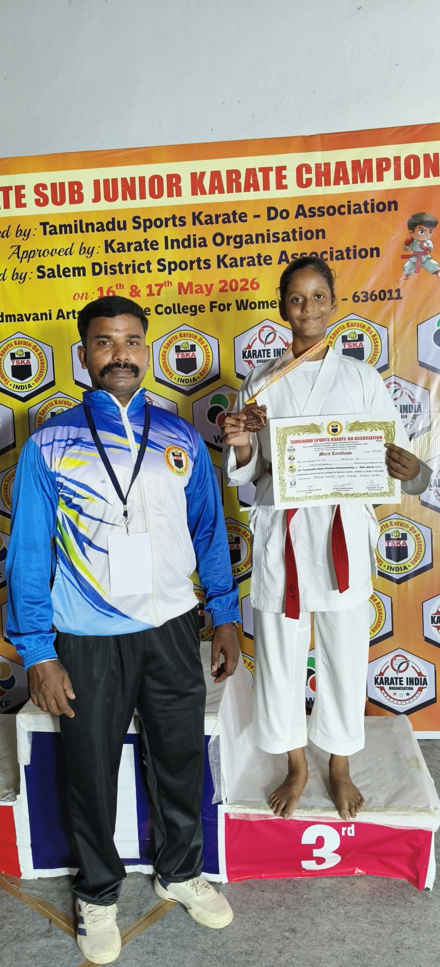 கராத்தே போட்டியில் 1 தங்கம், 3 வெண்கலம் வென்ற திருச்சி மாணவர்கள்; குவியும் பாராட்டுக்கள் 