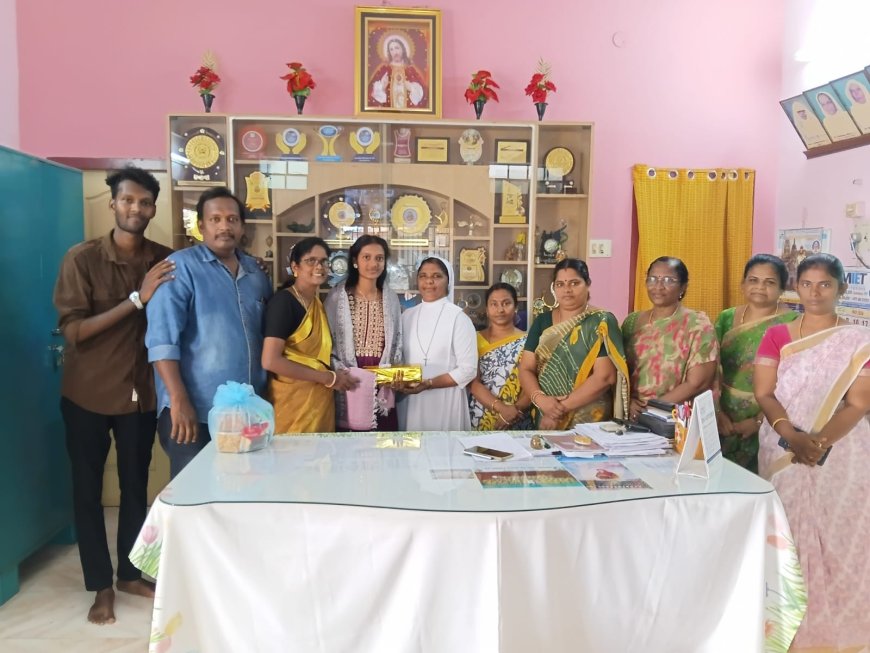 10ம் வகுப்பு பொதுத்தேர்வு : திருச்சி புனித அன்னாள் பெண்கள் மேல்நிலை பள்ளி 100 சதவீத தேர்ச்சி