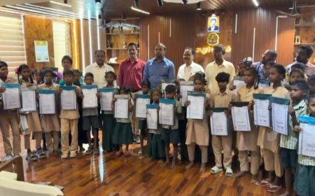 14 ஆண்டுகளுக்குப் பிறகு பிறப்புச் சான்றிதழ் பெற்ற இருளர் மாணவர்கள் 