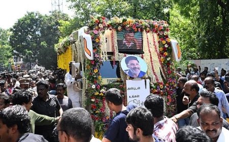 மண்ணிலிருந்து விடை பெற்றார் பன்முக வித்தகர் பாக்யராஜ் ;72 குண்டுகள் முழங்க உடல் தகனம்