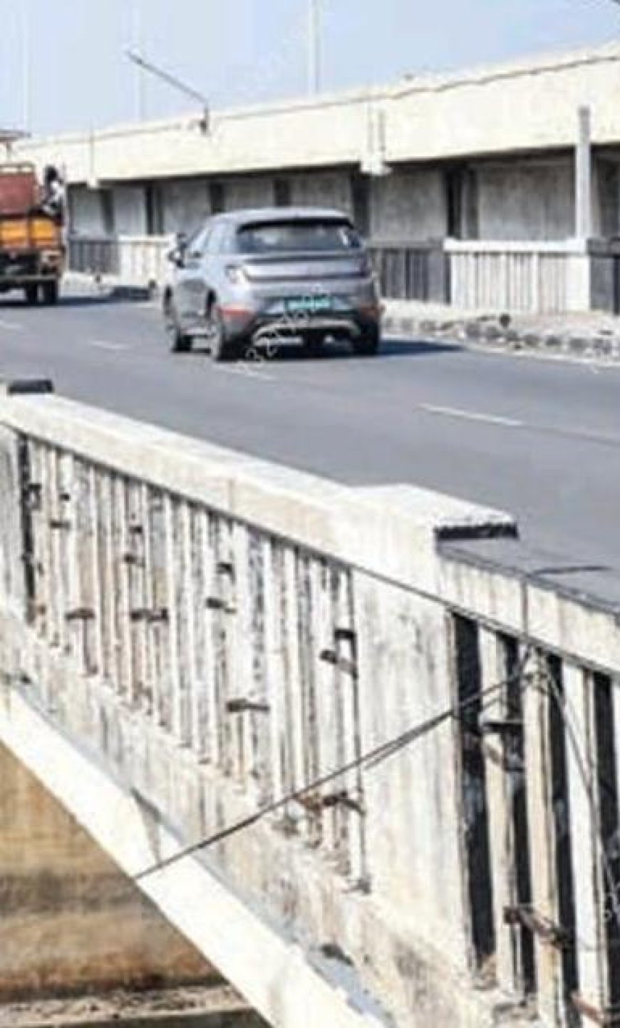பழைய காவிரி பாலத்தில் பராமரிப்பு பணிகள்; நாளை முதல் போக்குவரத்துக்கு தடை