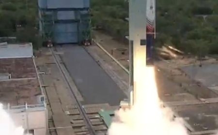 இந்தியாவில் தயாரிக்கப்பட்ட முதல் தனியார் ராக்கெட் விக்ரம்-1 வெற்றி: விஞ்ஞானிகள் கொண்டாட்டம் : பிரதமர் மோடி வாழ்த்து