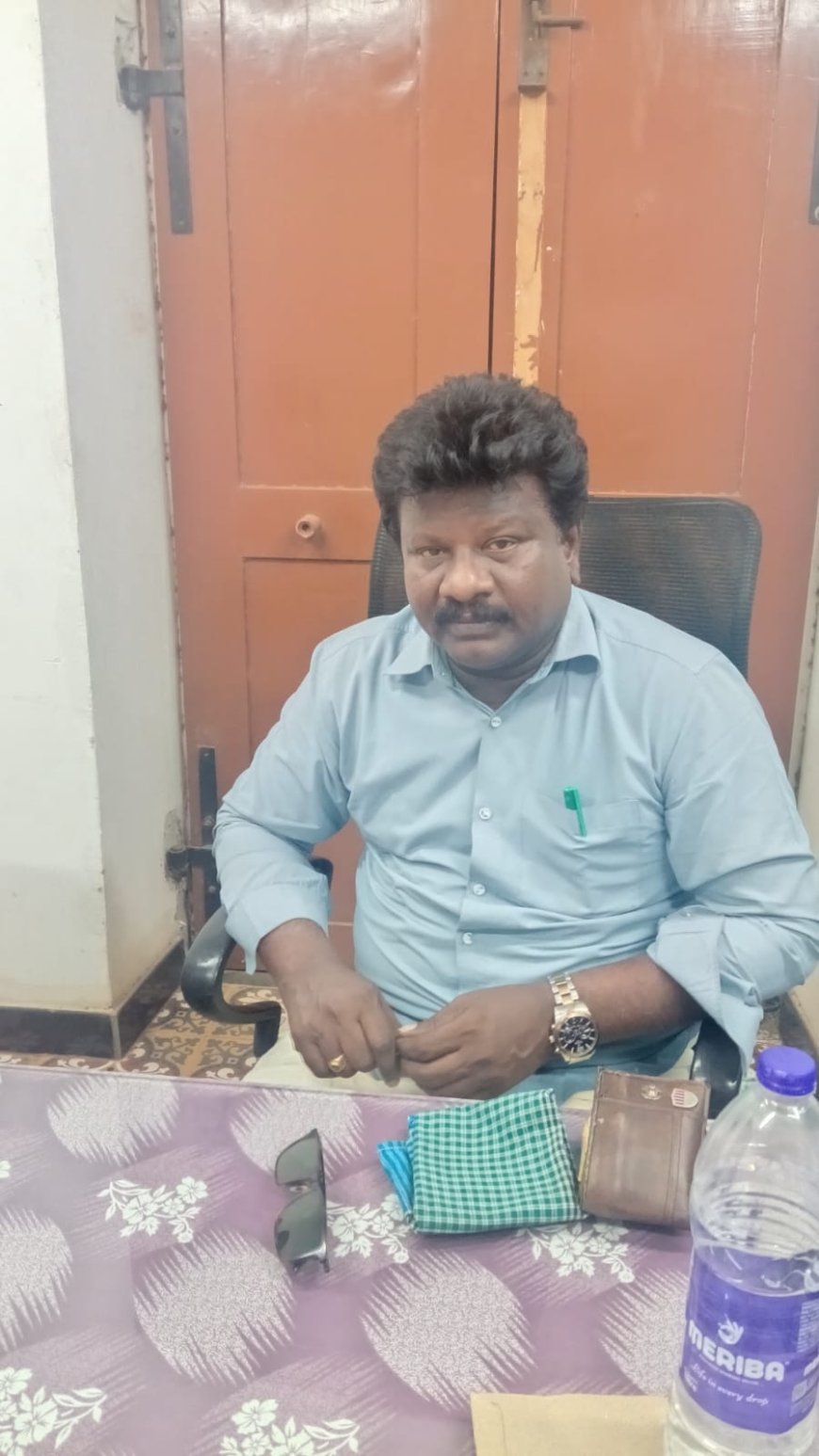 நிலுவைத் தொகை வழங்க லஞ்சம்; மாவட்ட கல்வி அதிகாரி கைது