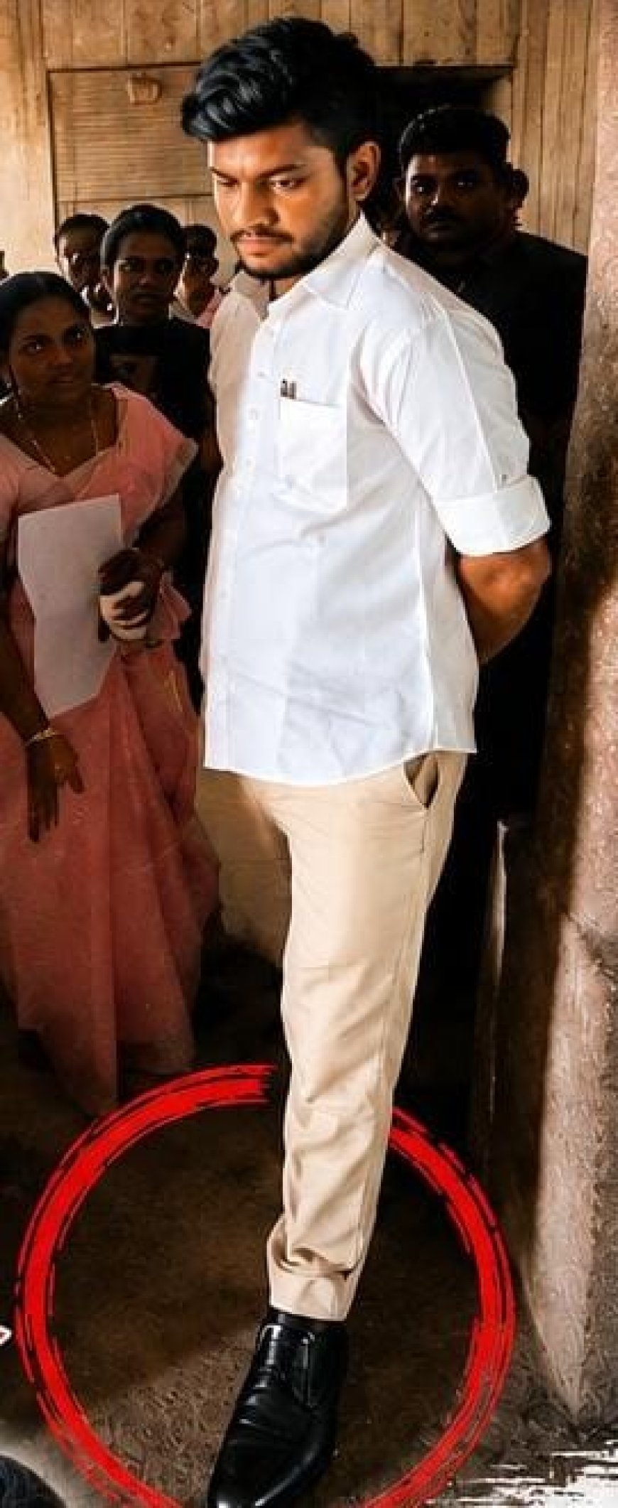 ஸ்ரீரங்கம் கோபுரத்தில் ஷூவுடன் ஆய்வு நடத்திய அமைச்சர் ரமேஷ்; இந்து அமைப்பினர் கண்டனம்