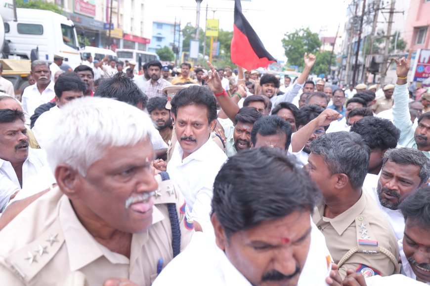 திருச்சியில் அன்பில் மகேஷ் பொய்யாமொழி கைது: வண்டலூரில் முன்னாள் அமைச்சர் கே என் நேரு, ஏவ வேலு தடுத்து நிறுத்தம் 