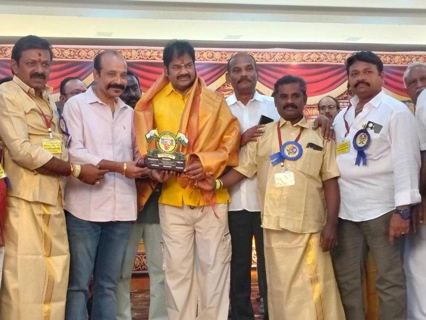 காந்தி மார்க்கெட்டை இடம் மாற்றினால் போராட்டம் - வியாபாரிகள் முன்னேற்ற சங்க கூட்டத்தில் தீர்மானம்