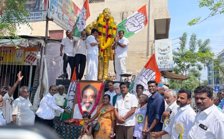 திருச்சி மாநகர் மாவட்ட காங்கிரஸ் கமிட்டி சார்பில் சிவாஜி சிலைக்கு மரியாதை