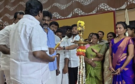 யார் குத்து விளக்கு ஏற்றுவது? அமைச்சர் முன்னிலையில் காங்கிரஸ் எம்.பிக்கும் த.வெ.க எம்.எல்.ஏவுக்கும் வாக்குவாதத்தால் பரபரப்பு